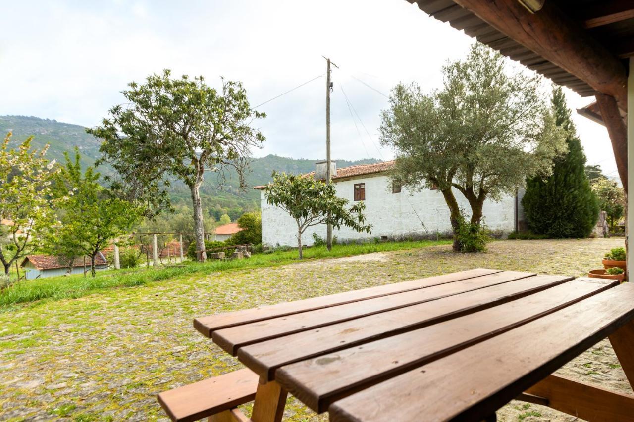 Casa Lavoura Em Requeixo Guest House Селорику ди Бащу Екстериор снимка